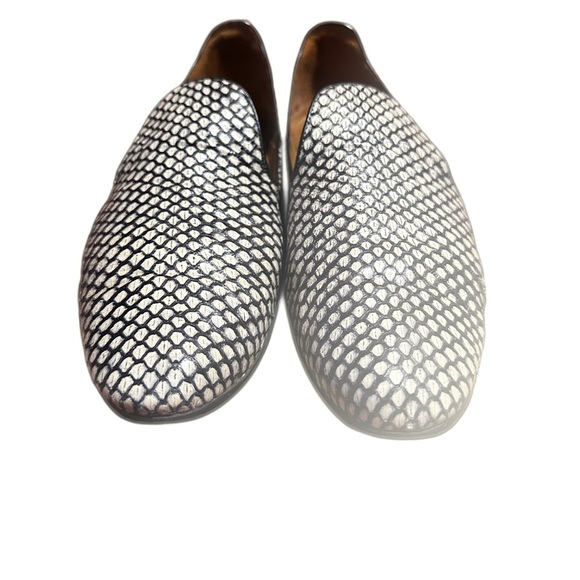 Aquatalia leather snake skin flats  size 9 black and white - Picture 2 of 8